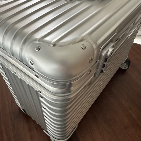 Rimowa Topas Pilot Case 37L - Picture 3 of 16